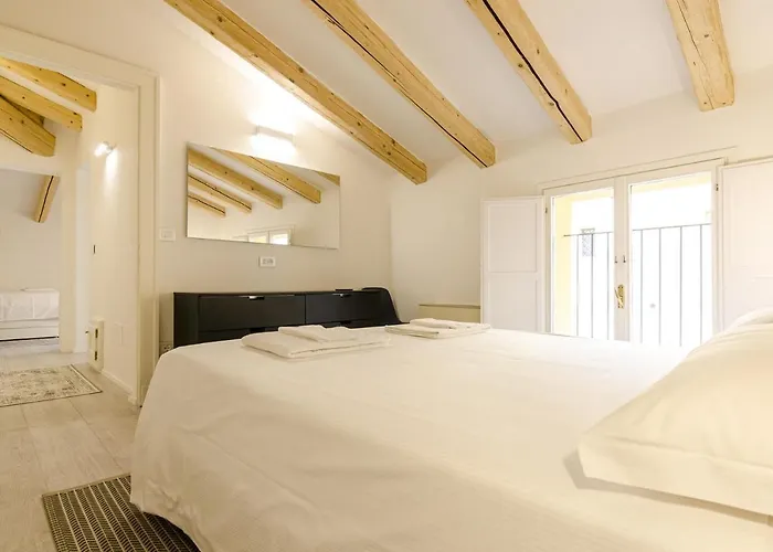 Casa Bocchi, Luxury In Historical Palace *